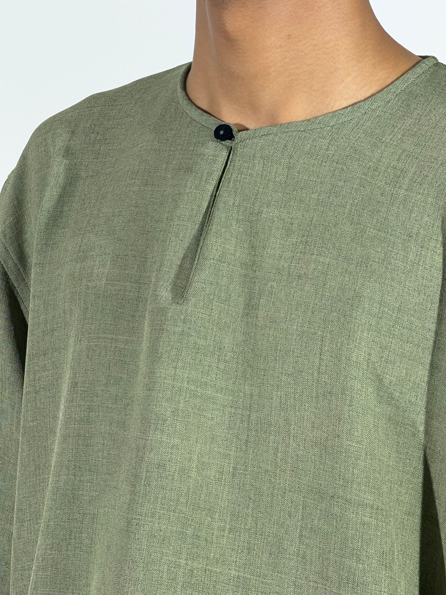 TELUK BELANGA CROPPED SLEEVE TOP