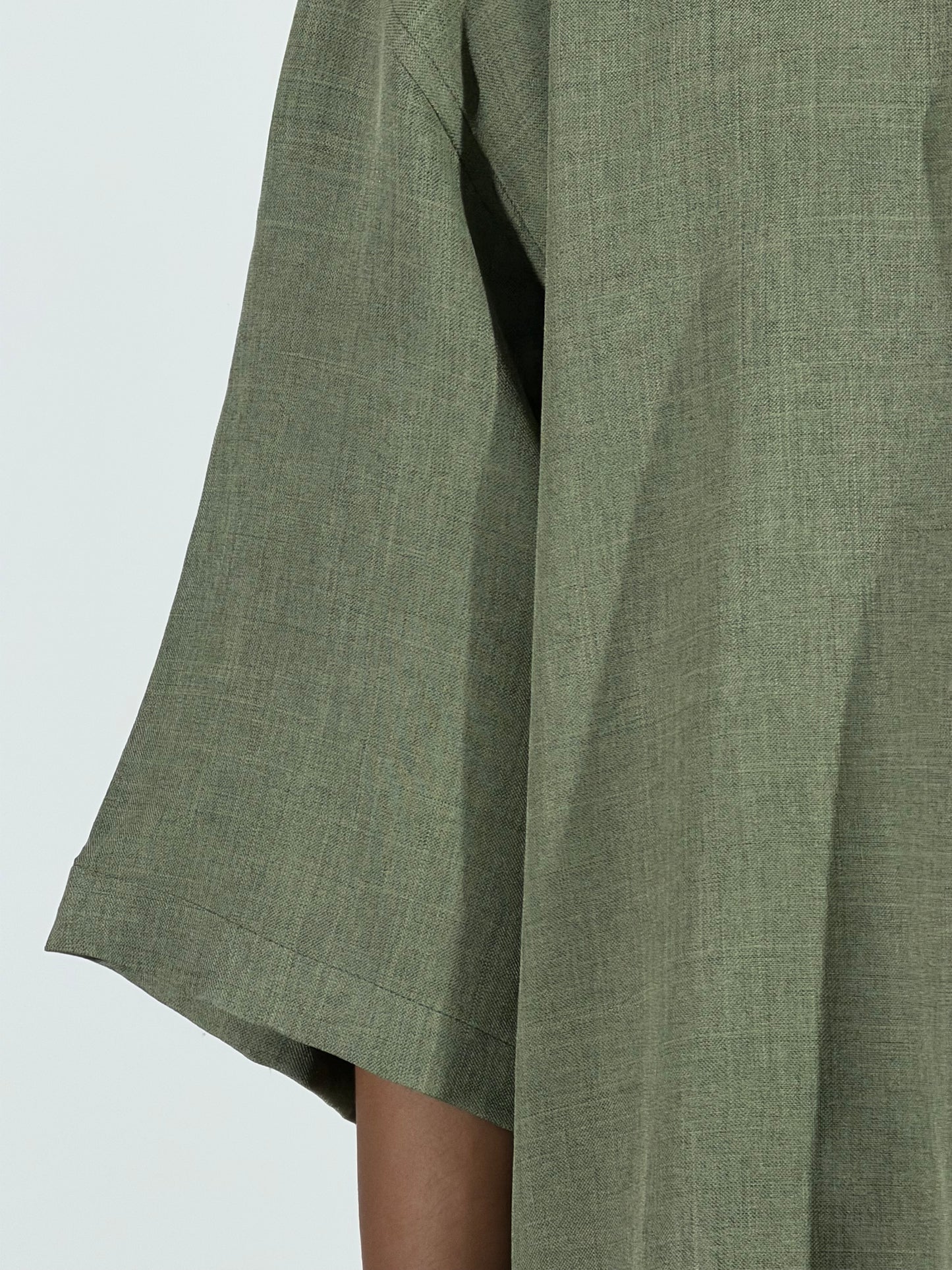 TELUK BELANGA CROPPED SLEEVE TOP