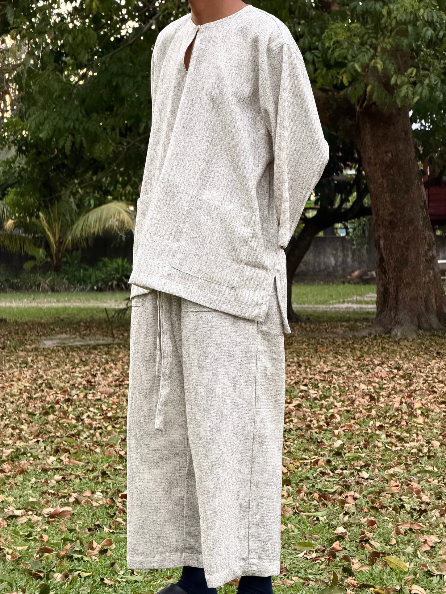 OVERSIZED 4-POCKETS PANTS