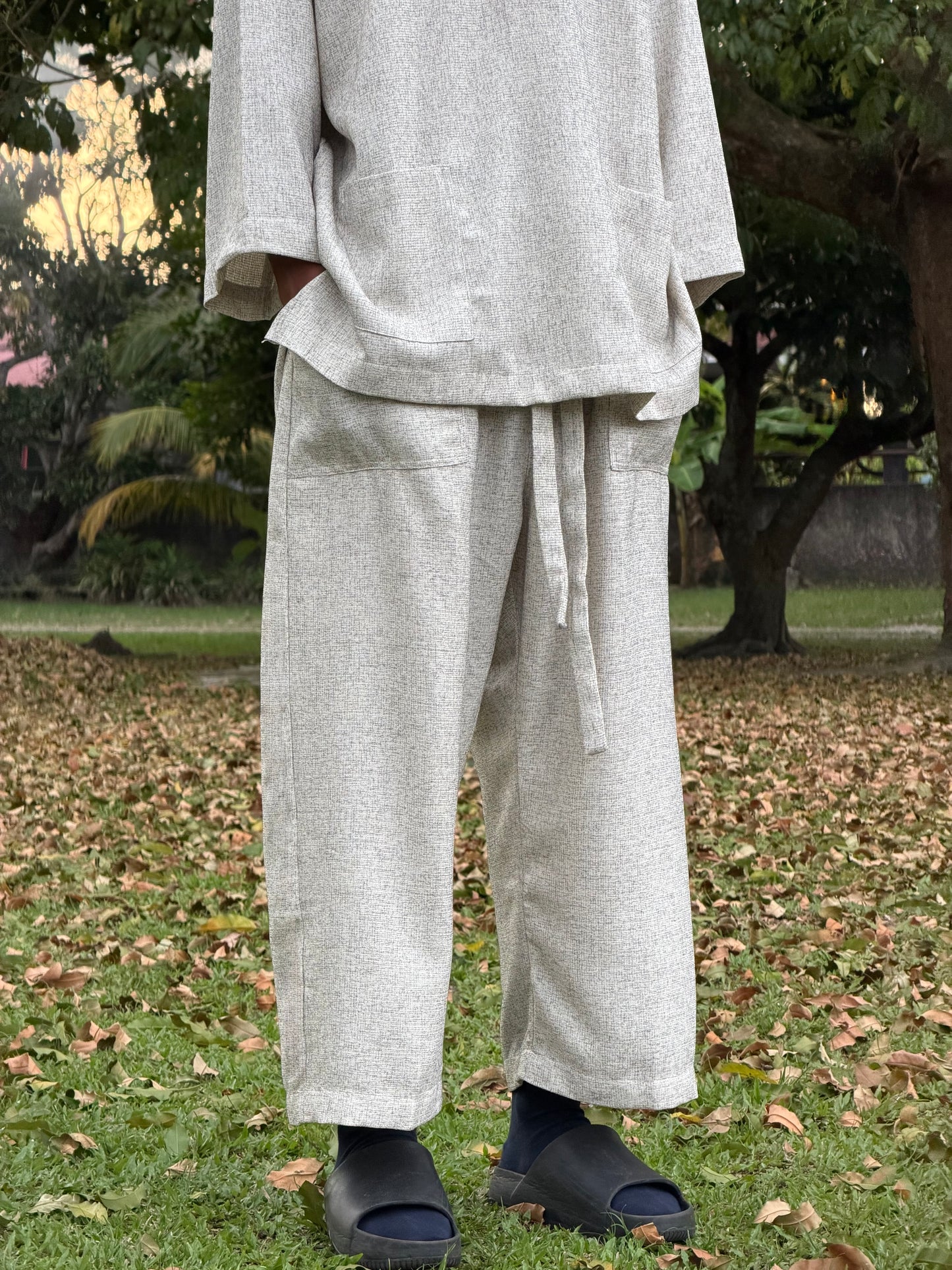 OVERSIZED 4-POCKETS PANTS